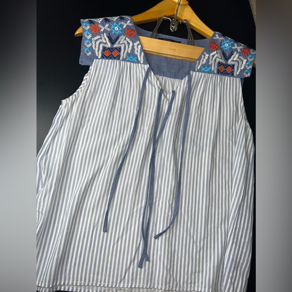 THML Blue striped Embroidered Top Tie Front Top Size Small EUC